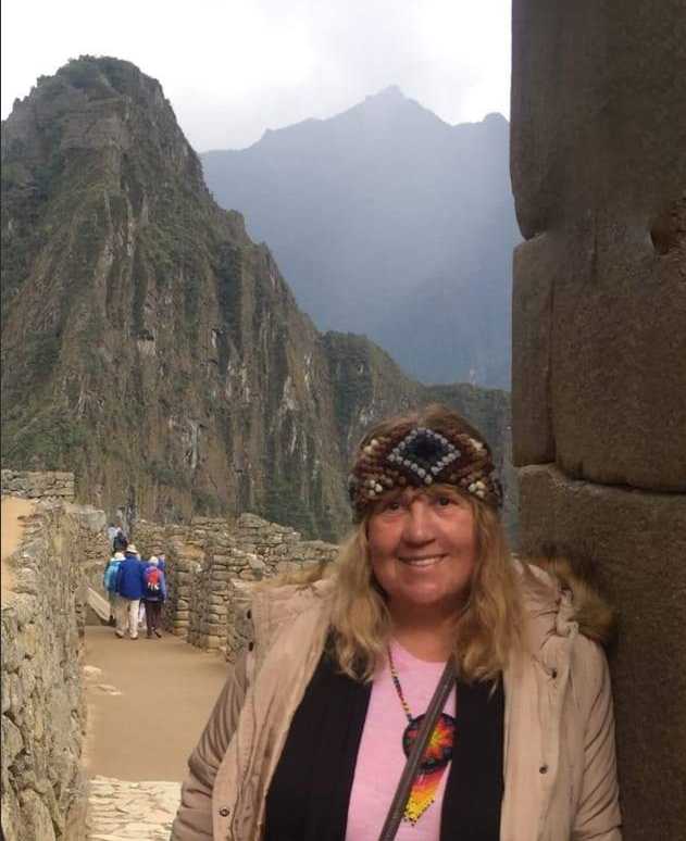 <b>Marian Carrión</b>-Villahermosa - Mèxic<BR>Encara continua passant que m'identifiquin com a espanyola i, a continuació, esperin que arrenqui a cantar i a ballar flamenc i quan explico que soc catalana cada cop més la gent sap del que parlo i molts ja fan referència al procés d'independència, mentre que anys enrere la referència eren al Barça i Messi.